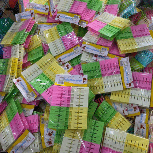 Plastic Pegs